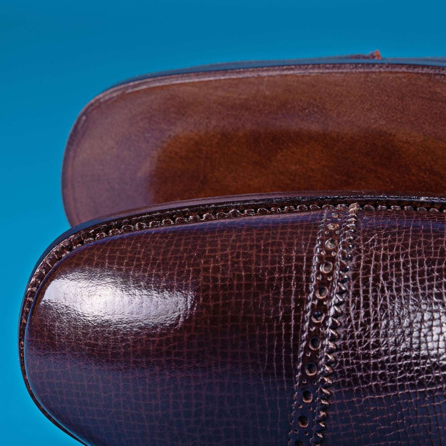 Straight toe cap Oxford with gimped lines