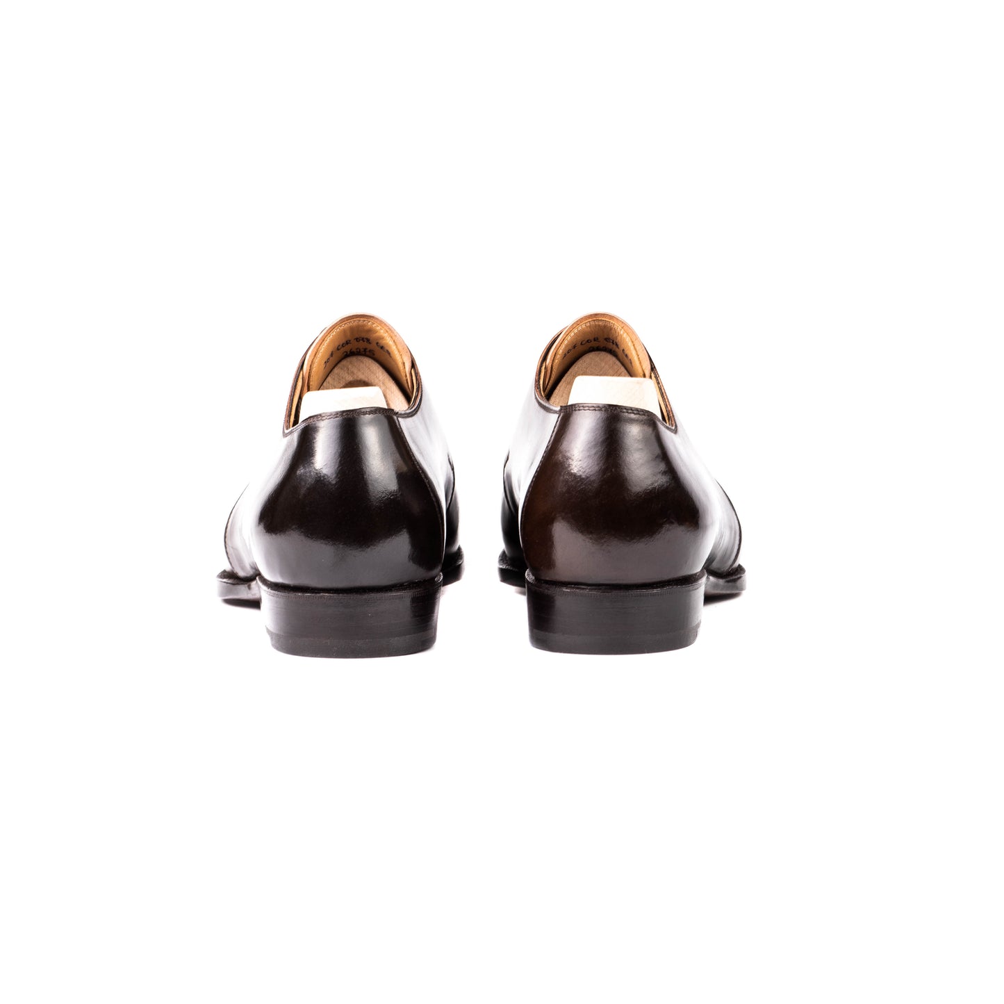 Elegant, five eyelet Derby in dark brown Cordovan leather