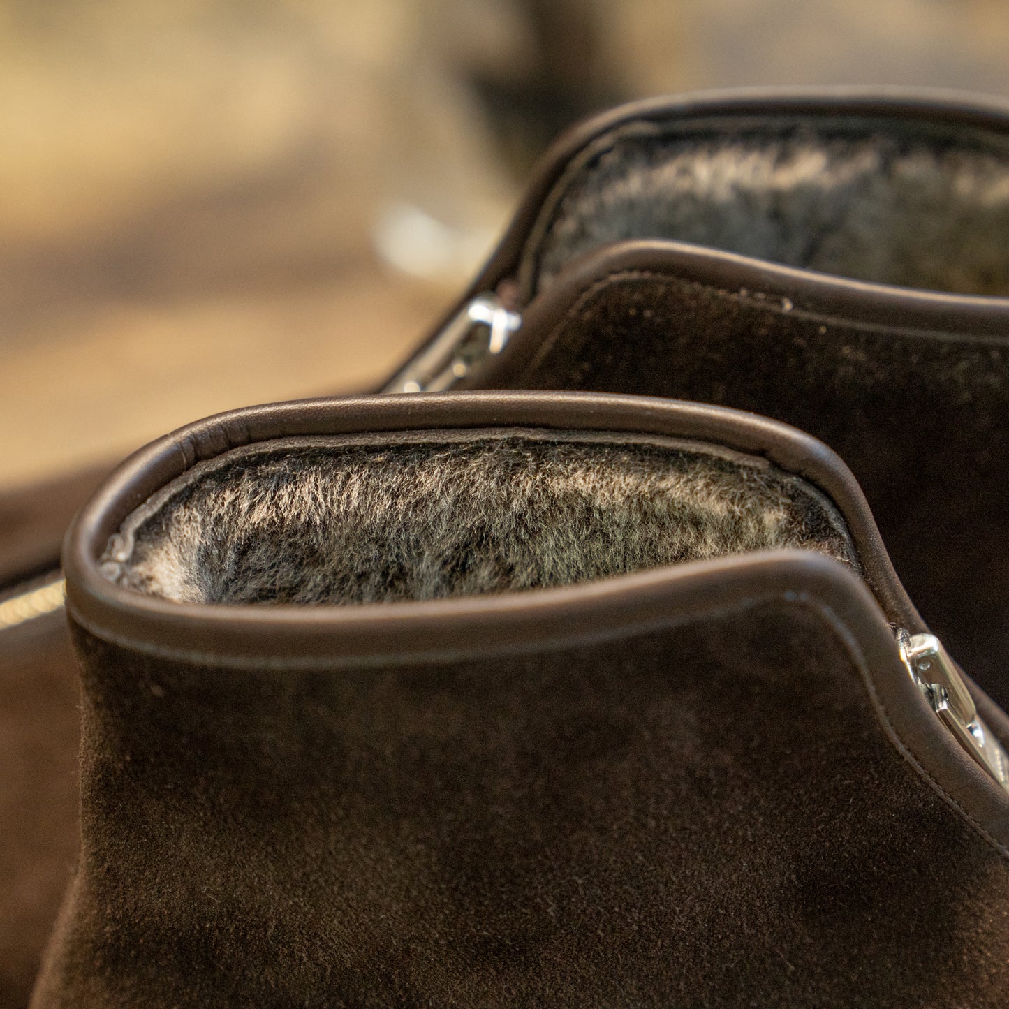 Winter boots with central zipper and Merino lamb lining