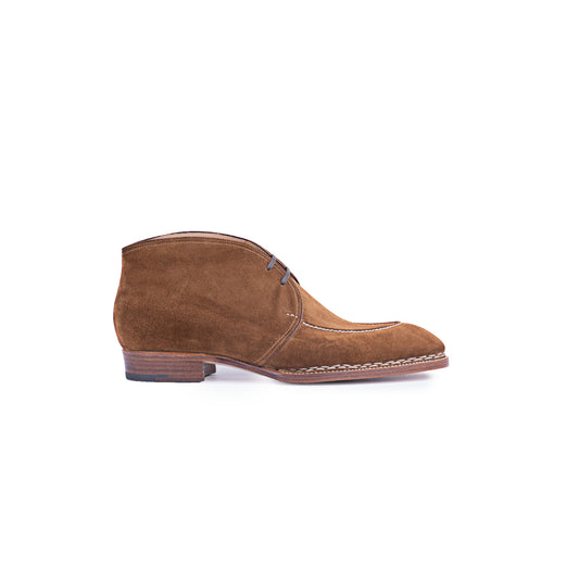 Chukka boots with handstitched Norwegian apron