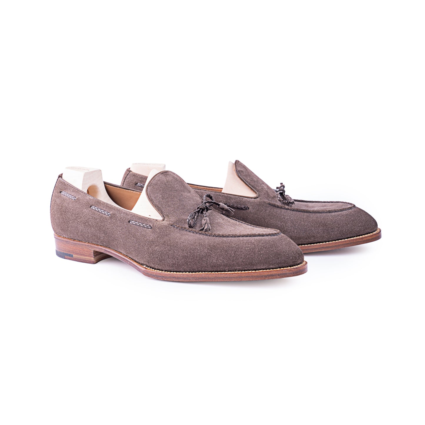 Norwegian slip-on with braided band and tassels