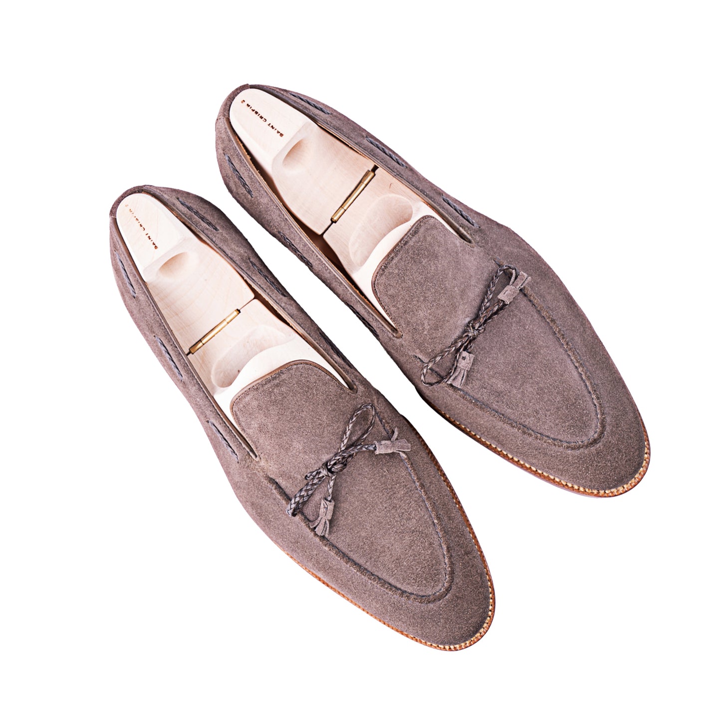 Norwegian slip-on with braided band and tassels