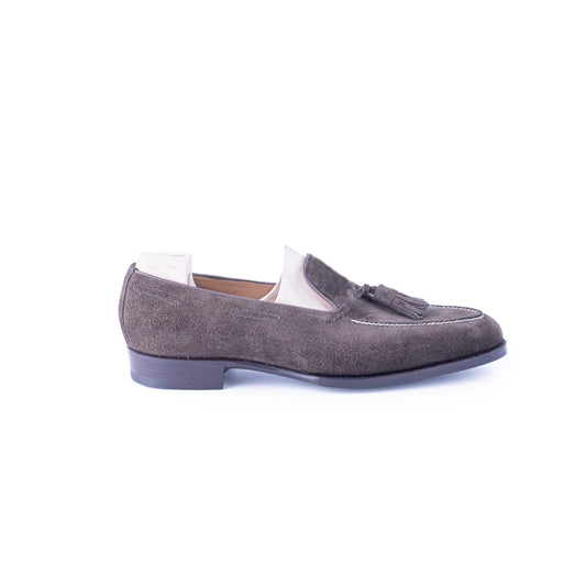 Tassel Loafer with hand stitched apron in dark brown suede leather