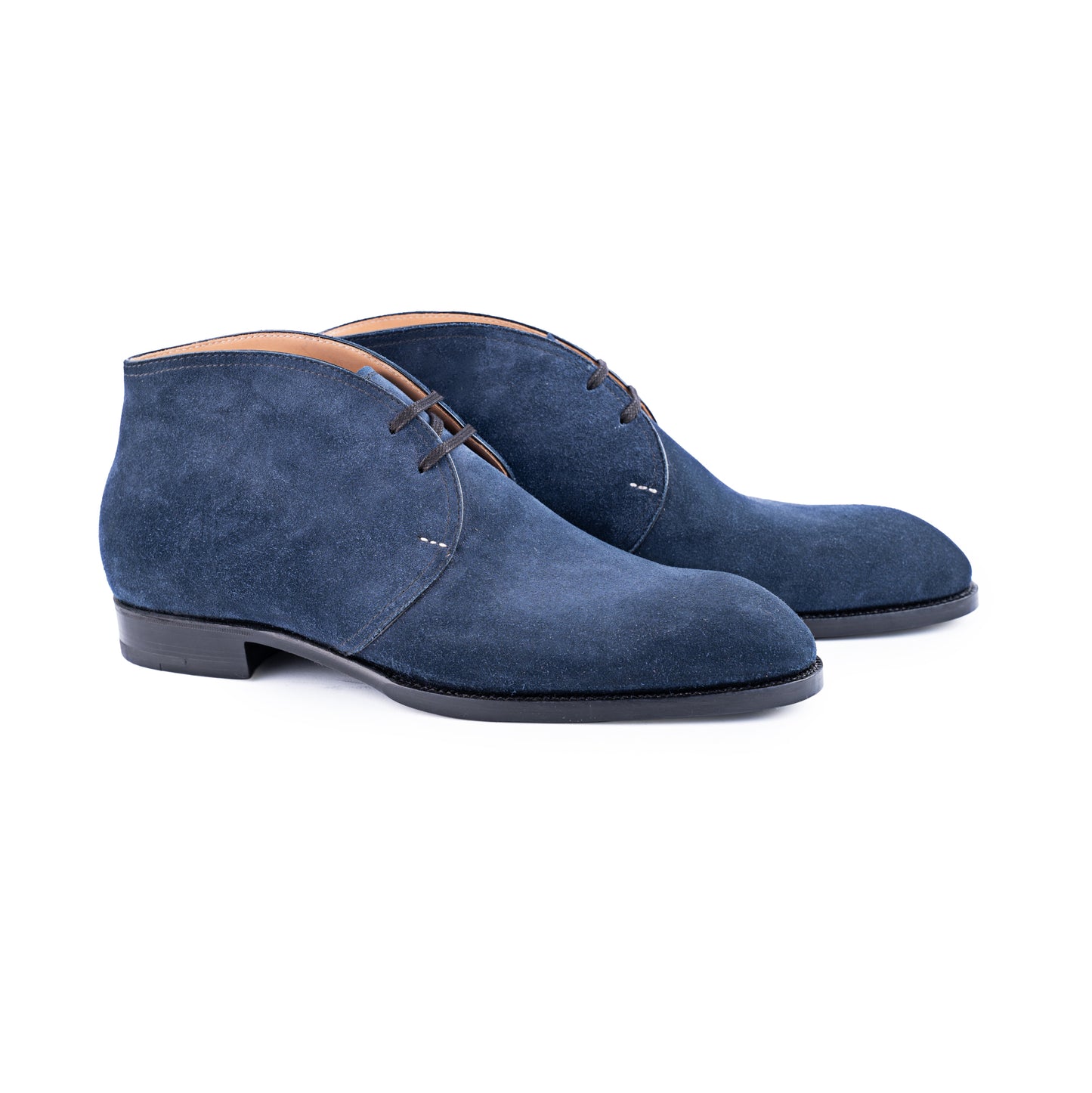 Chukka boots with two eyelets, curved topline