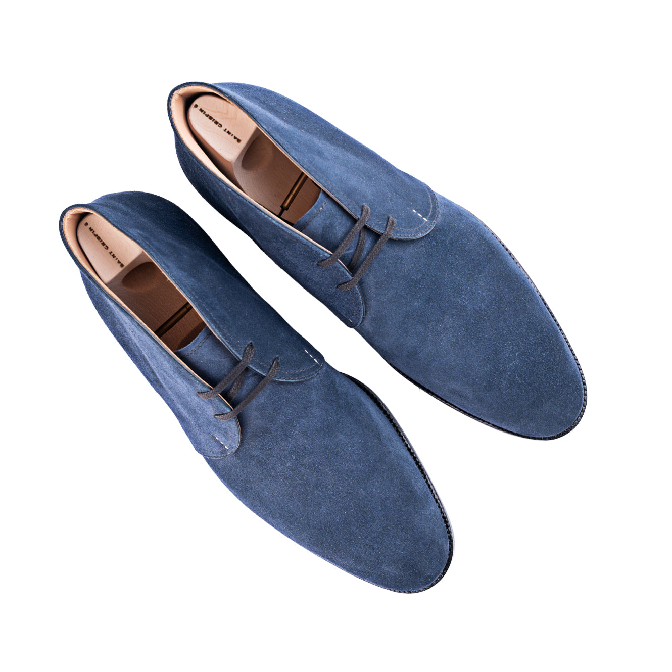 Chukka boots with two eyelets, curved topline