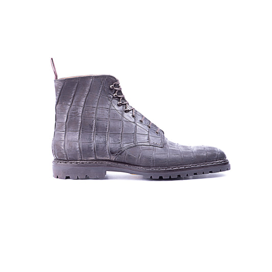 Derby ankle boot non-glossy, used appearance