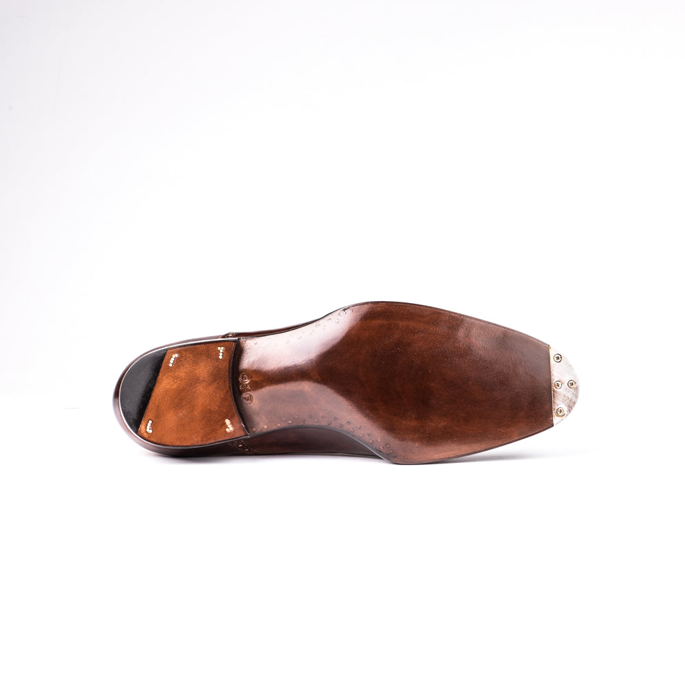 Elegant Dress Oxford with brogued toe cap