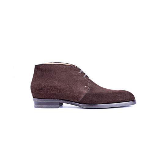 Chukka boots with two eyelets, curved topline