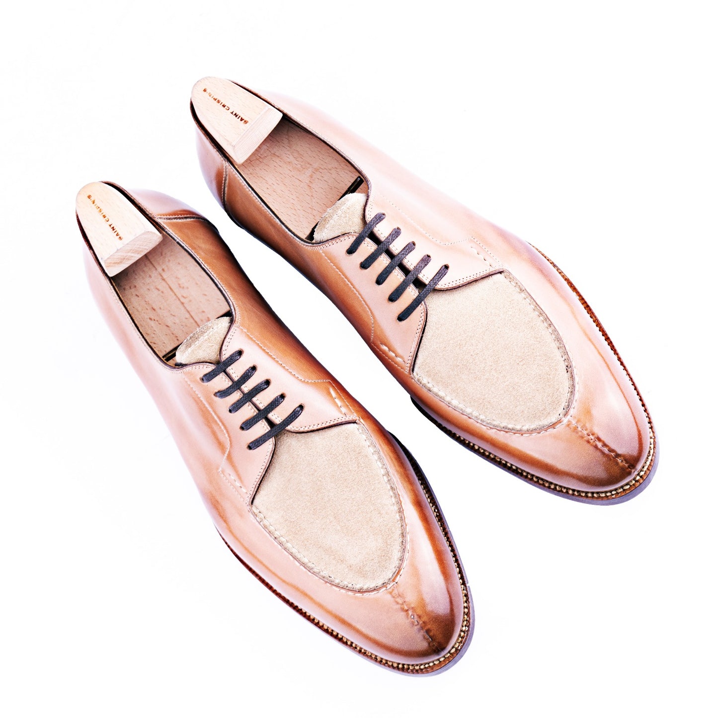 Five eyelet split toe Derby with hand stitched apron