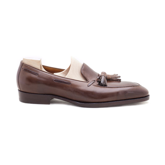 Tassel loafer with hand stitched apron