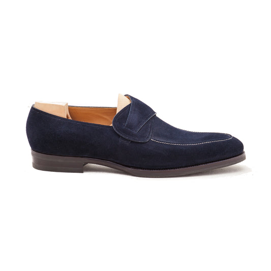Butterfly loafer with short apron in blue suede