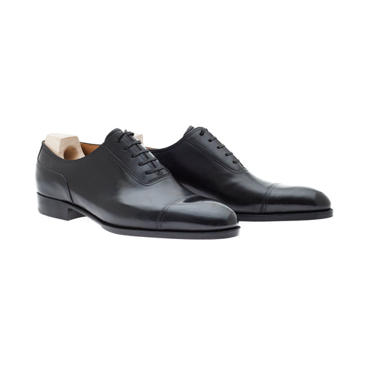 Formal Captoe Oxford in black Crust calf leather