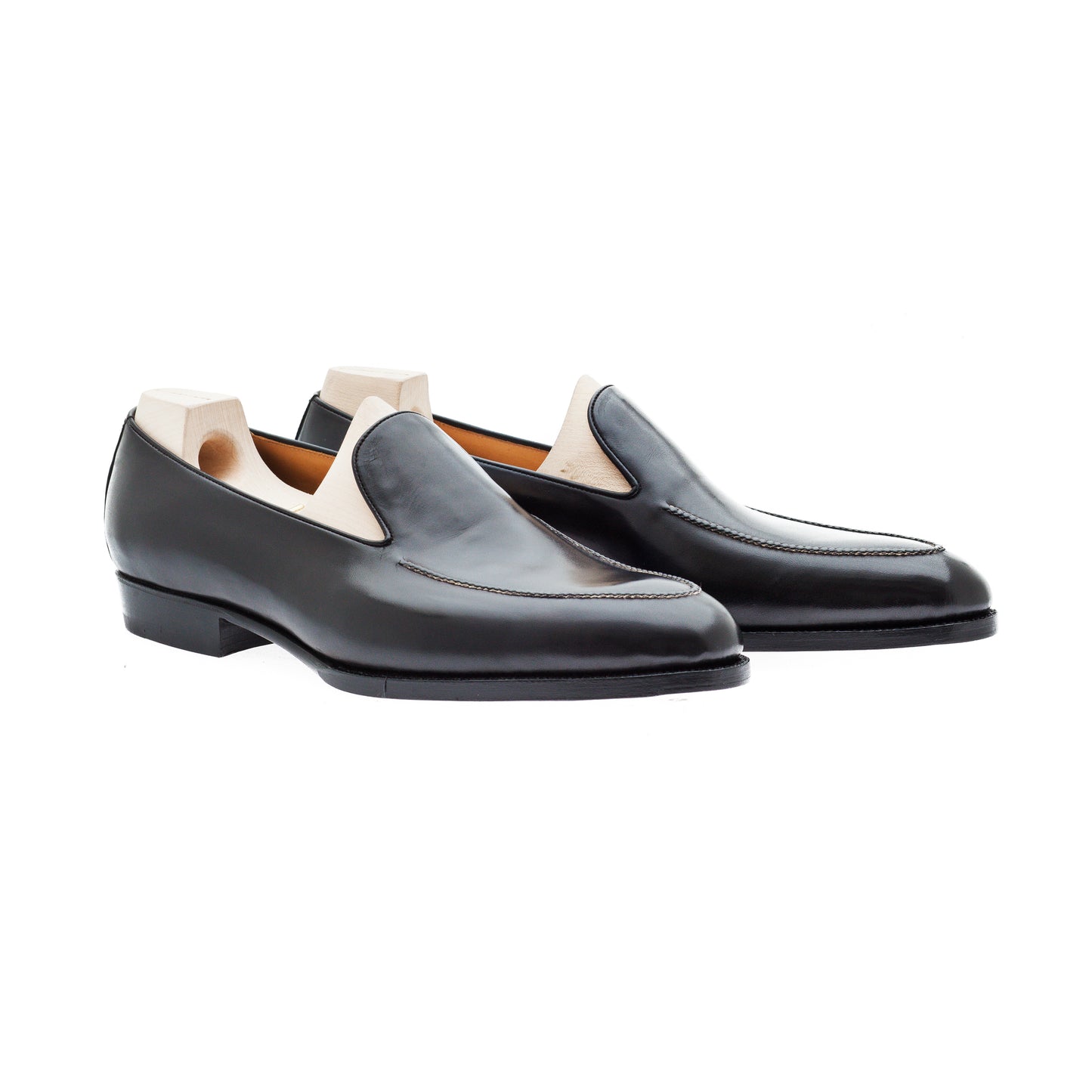 Simple loafer with hand stitched apron