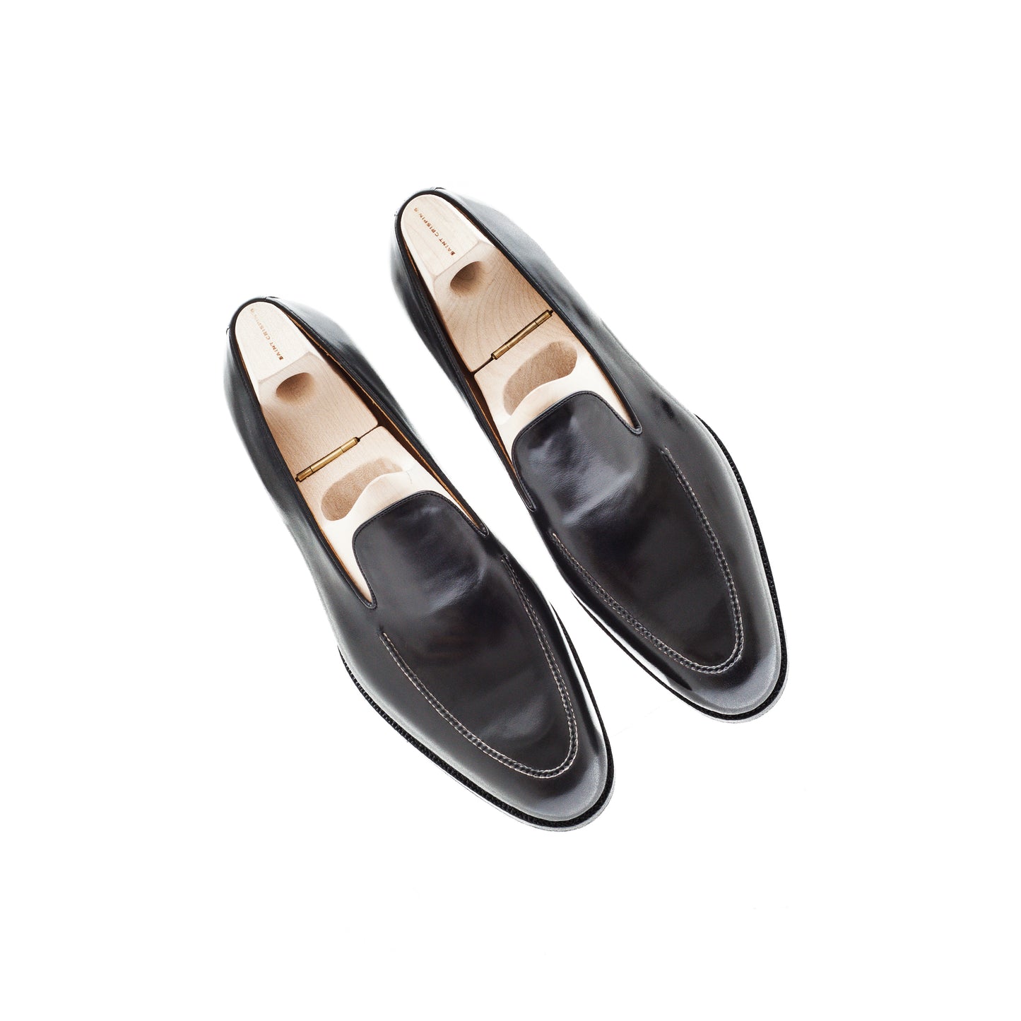 Simple loafer with hand stitched apron