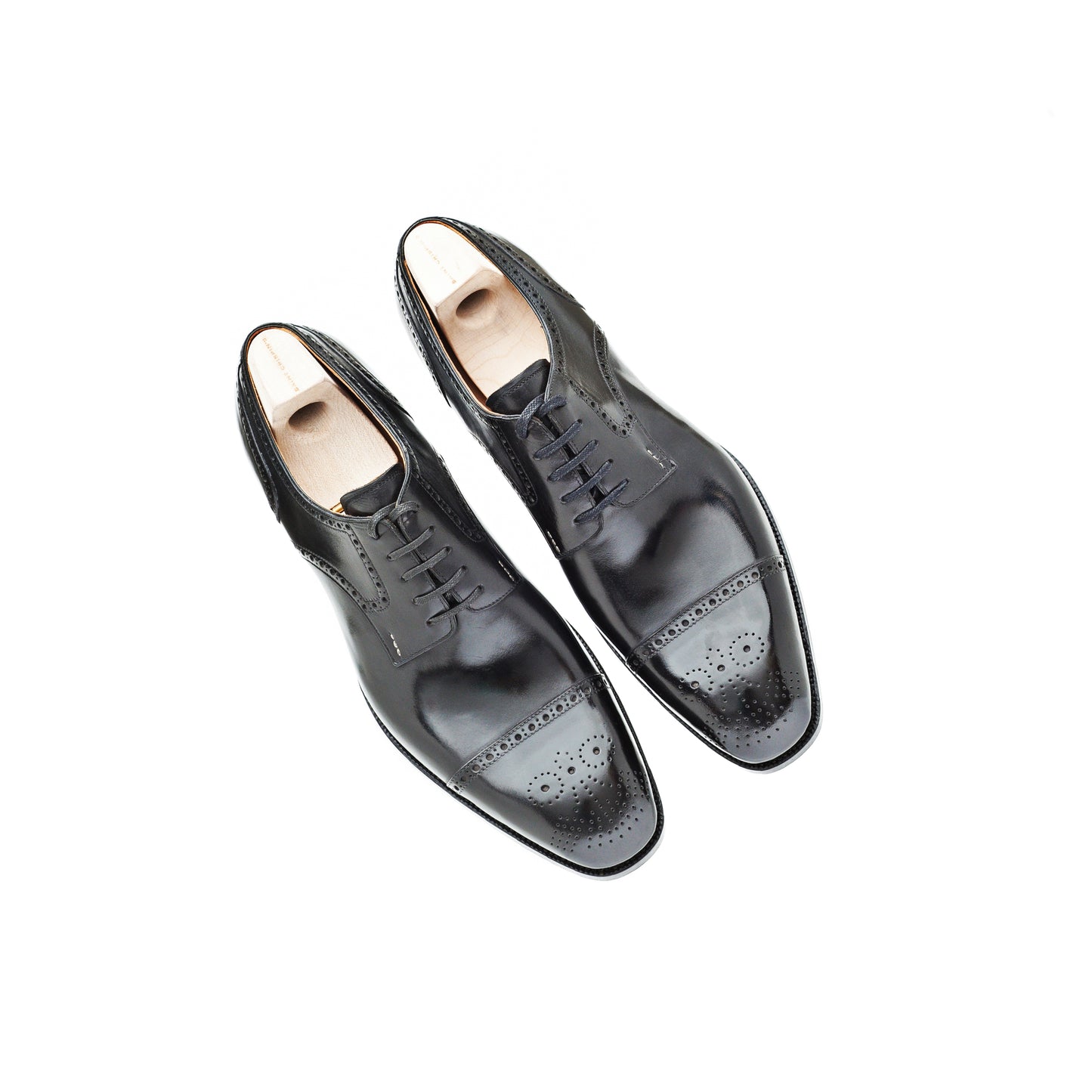 Half brogue Saddle Derby in black Crust calf leather