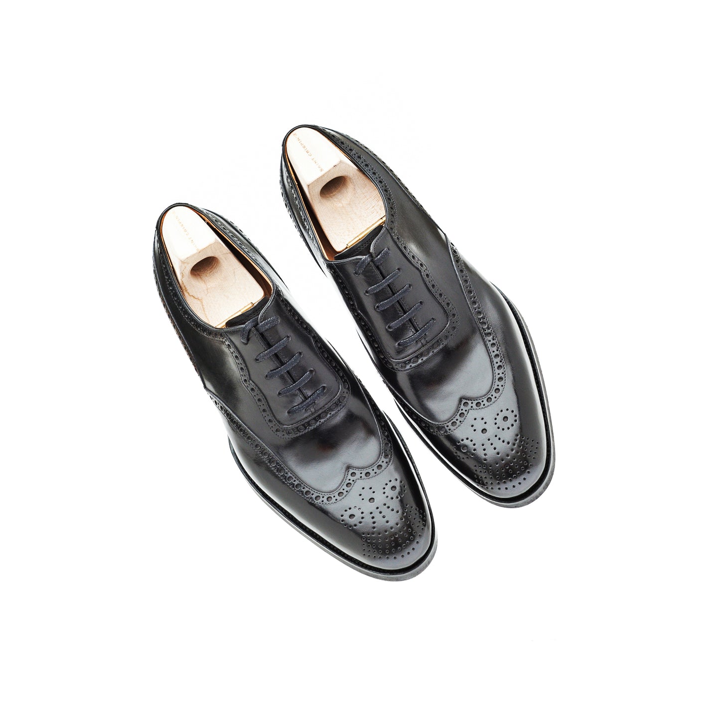 Long wing full brogu Oxford with Dainite sole