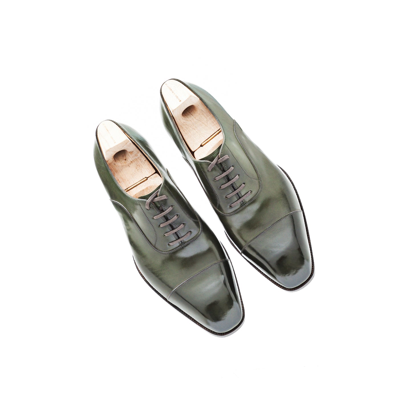 Straight toe cap Oxford with elegant double seam