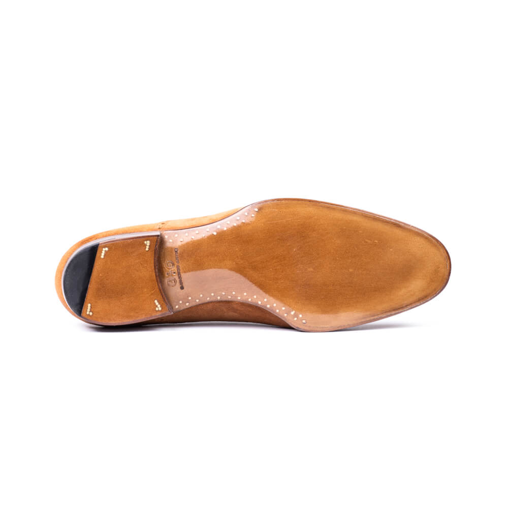 Straight toe cap Oxford with counter brogueing in light brown Janus suede