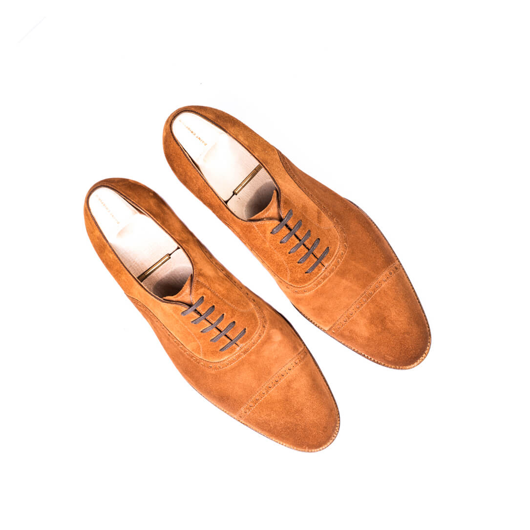 Straight toe cap Oxford with counter brogueing in light brown Janus suede