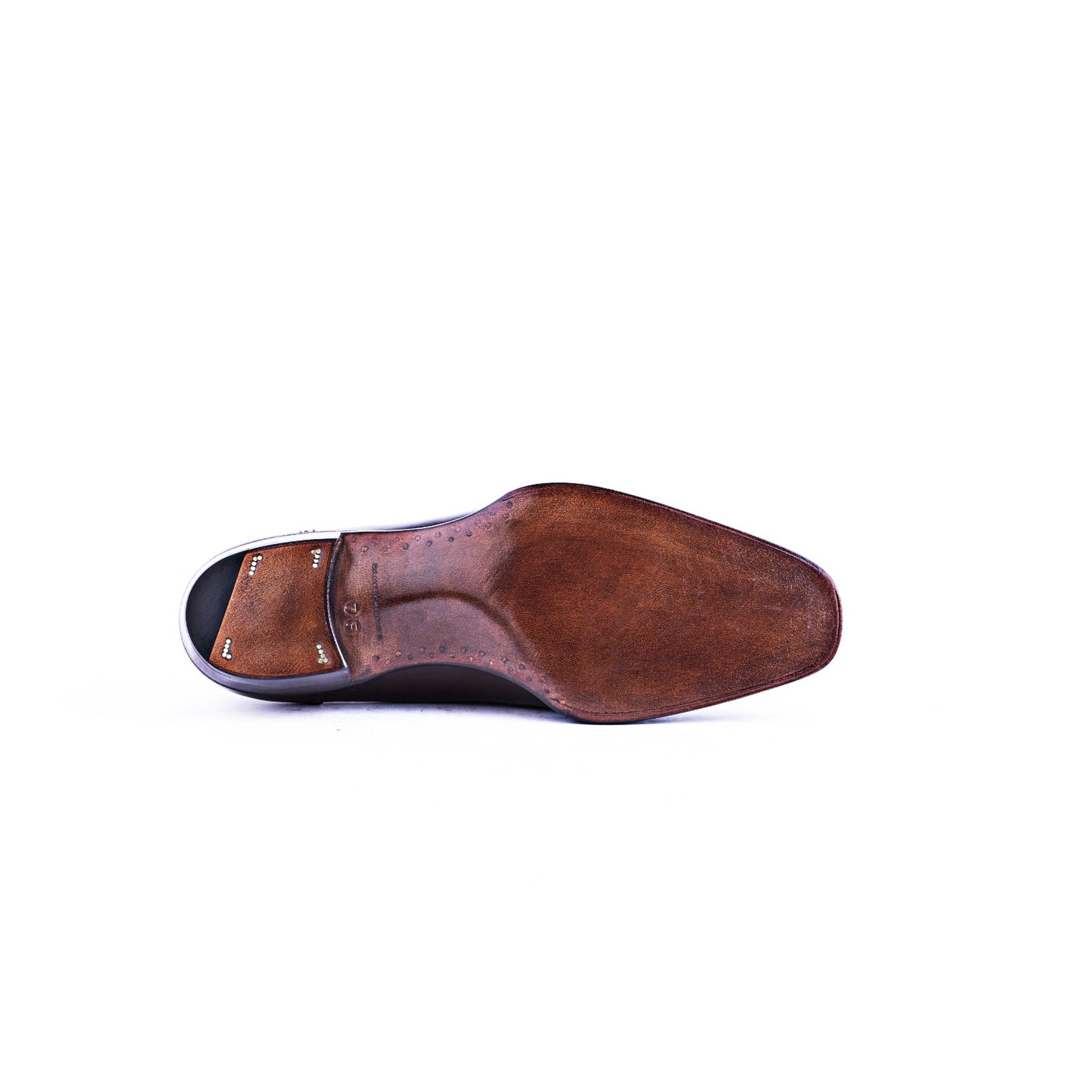 Elegant swan neck Derby with five eyelets