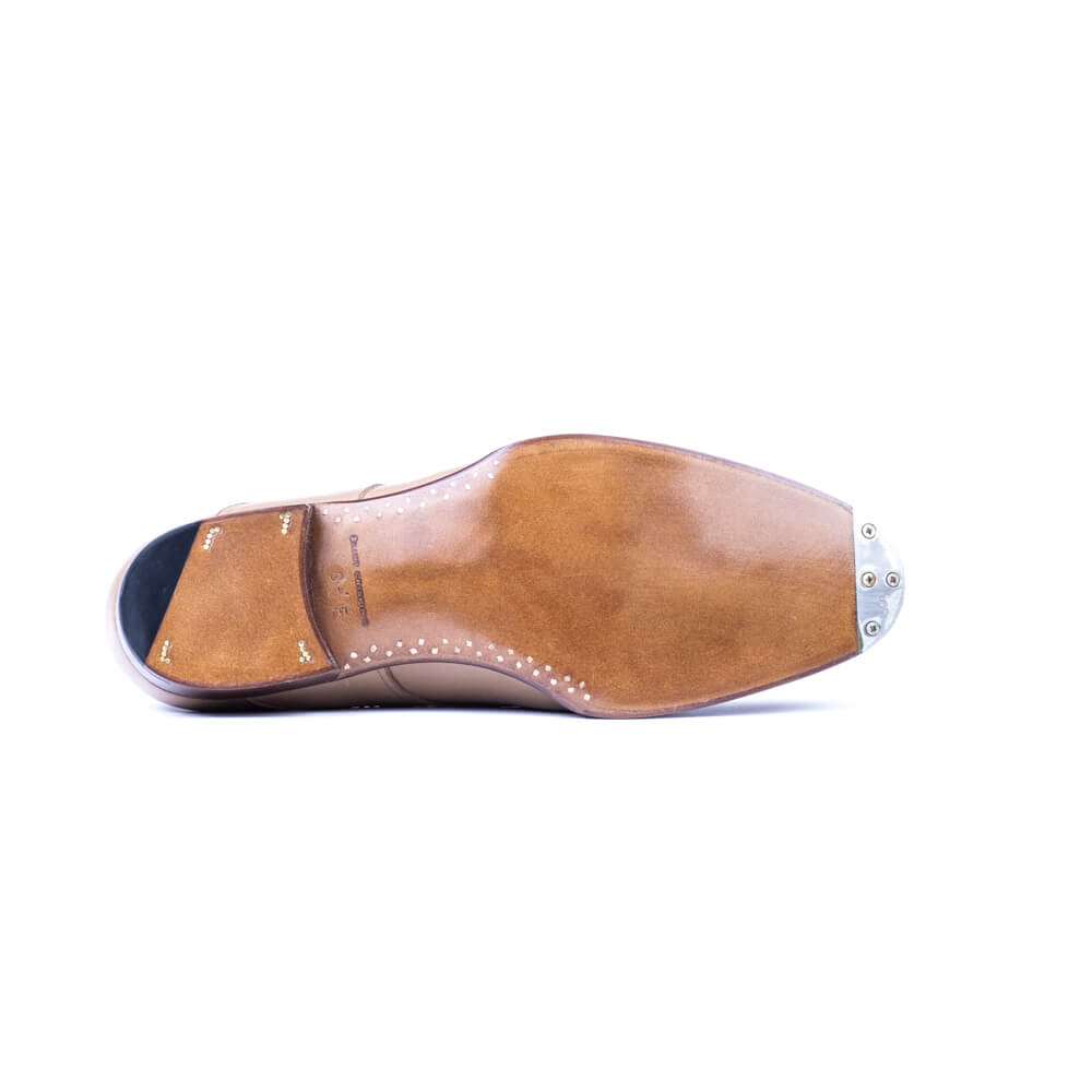 Saddle derby in beige brown shrunken calf with plain tip
