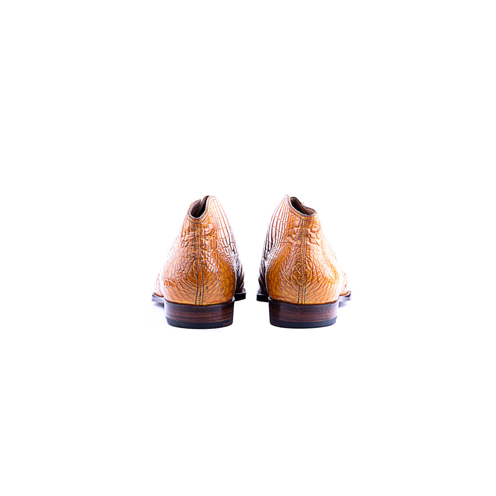 Chukka boots with two eyelets, curved topline