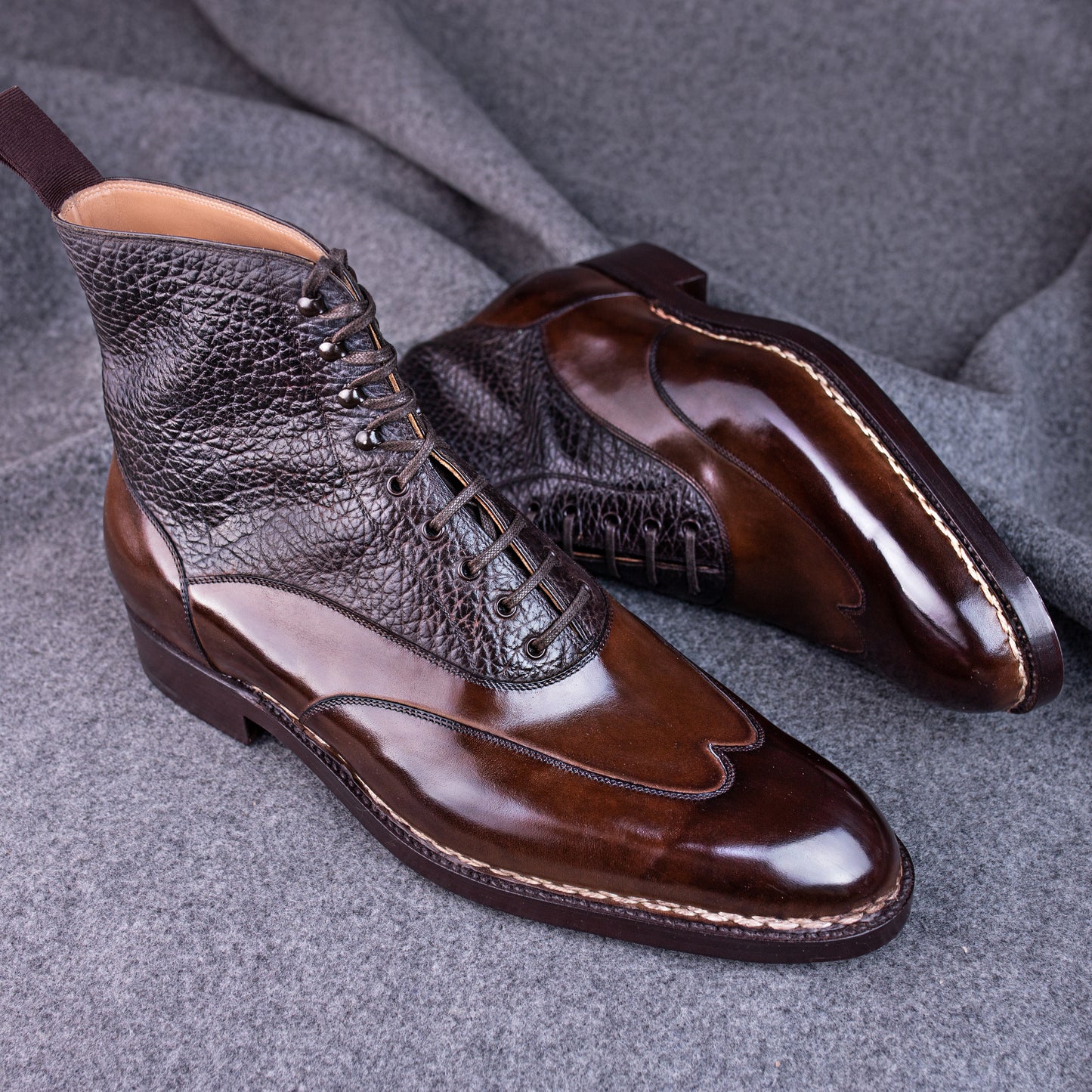 High cut boot, long wing tip with middle tulip cut