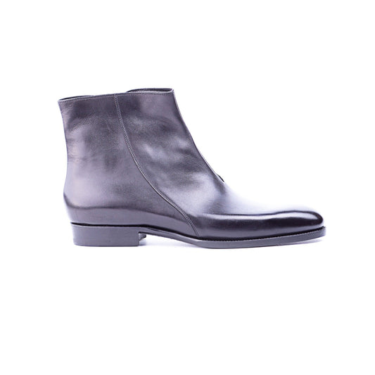 Plain boot with zipper in black Crust calf leather