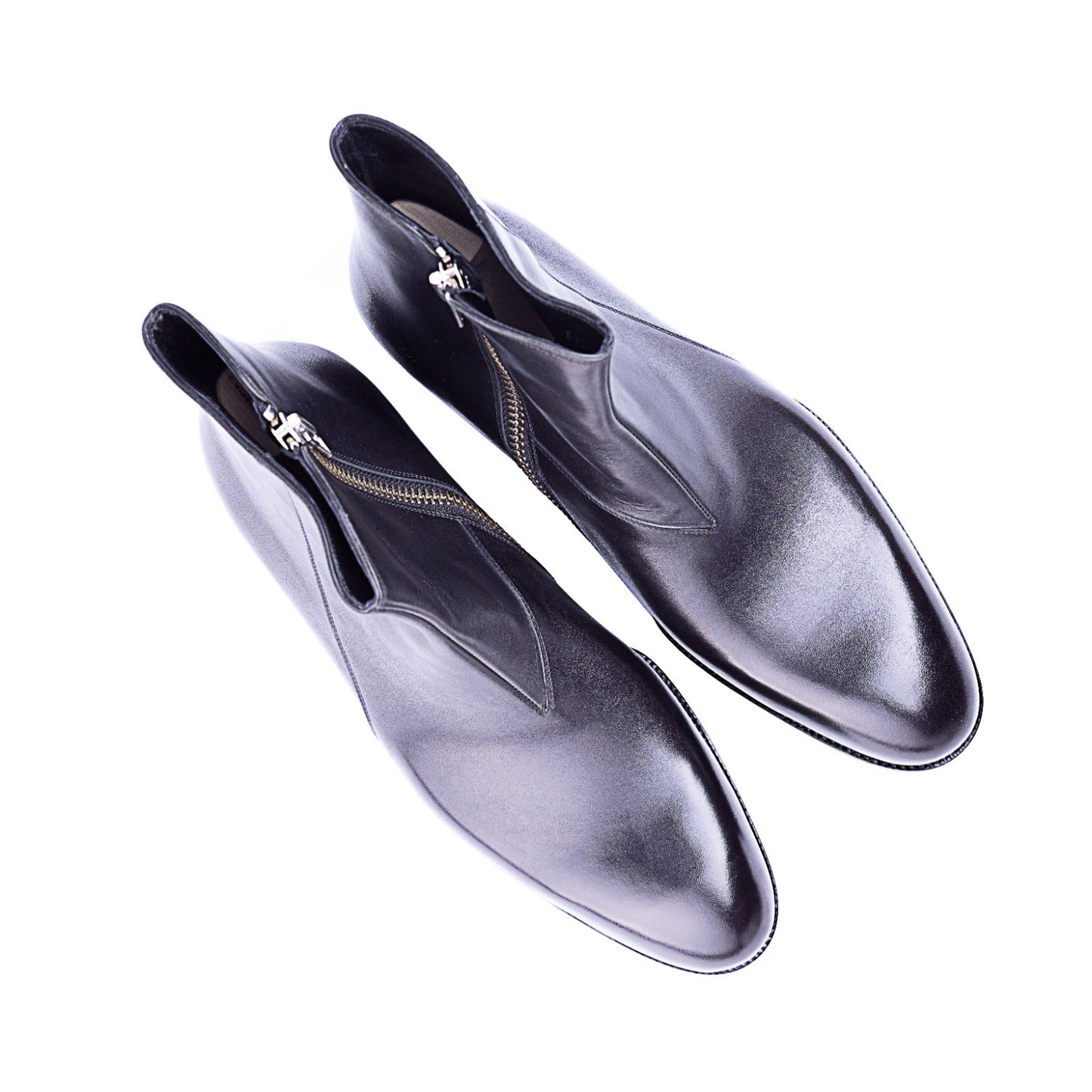 Plain boot with zipper in black Crust calf leather