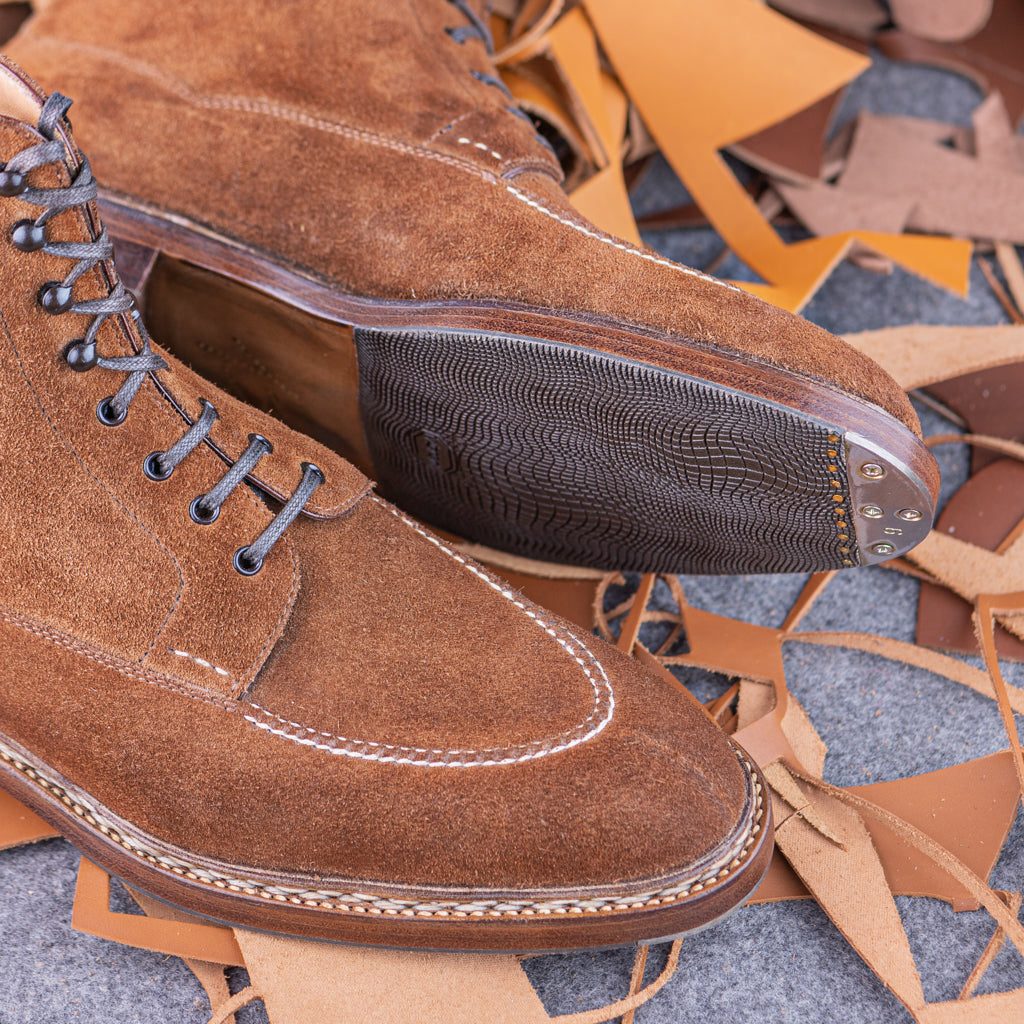 High cut derby boot, Norwegian sewn apron with middle tulip cut on sailor last