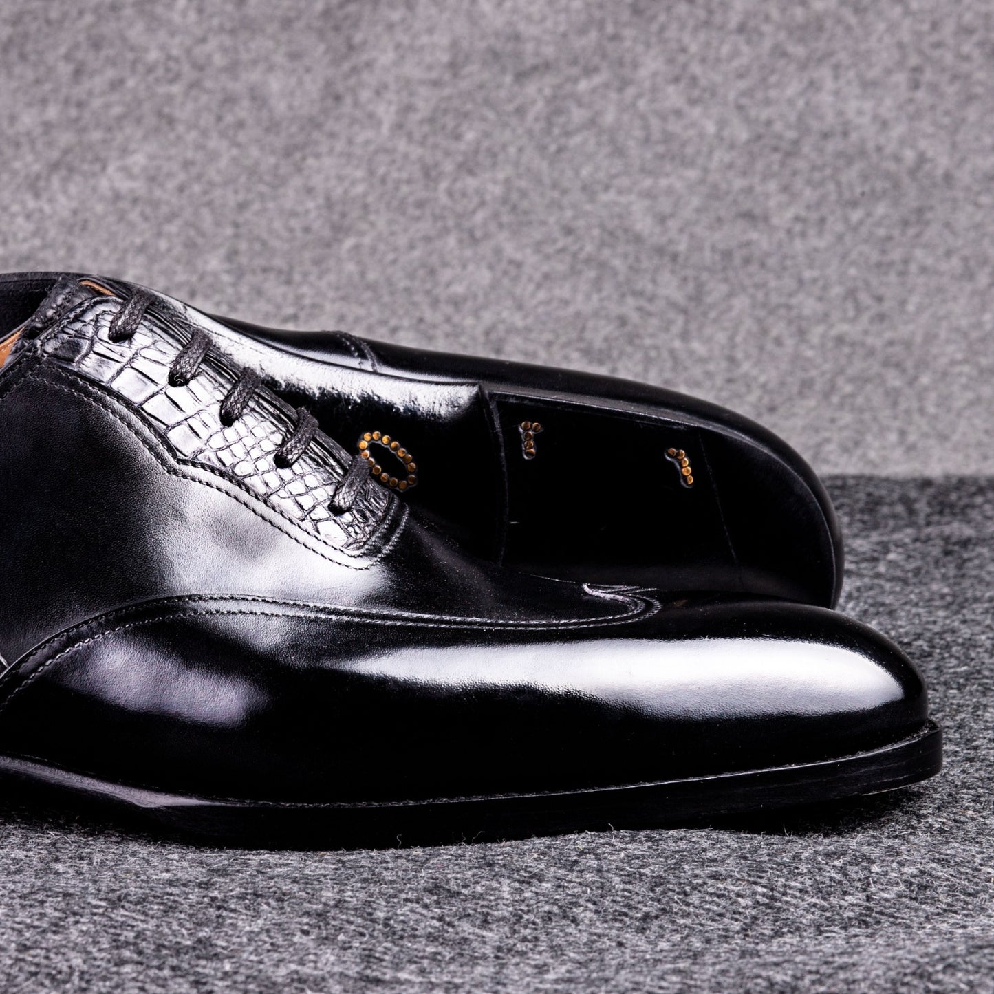 Wing Tip Oxford with Alligator Adelaide - all black!