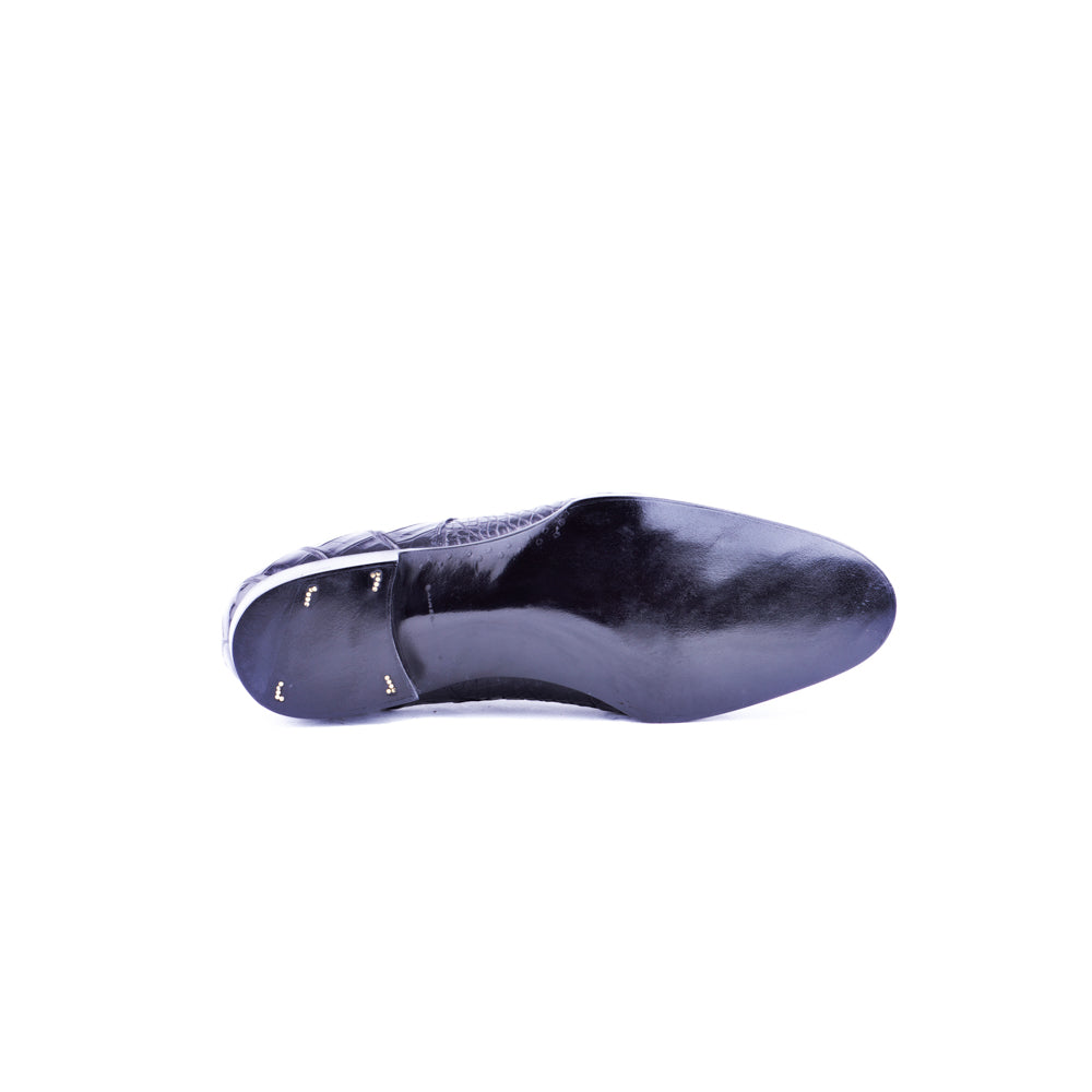 Five eylelet Derby with plain tip in black Croc leather