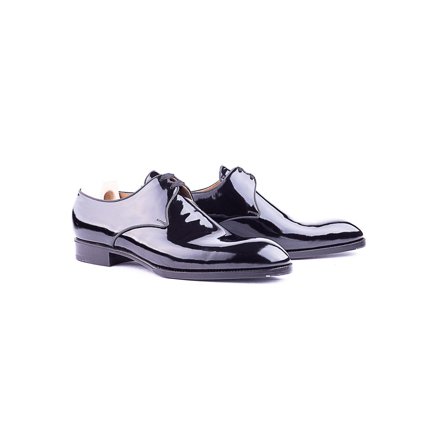 Two eyelet Derby in black patent leather - A must for tuxedo!