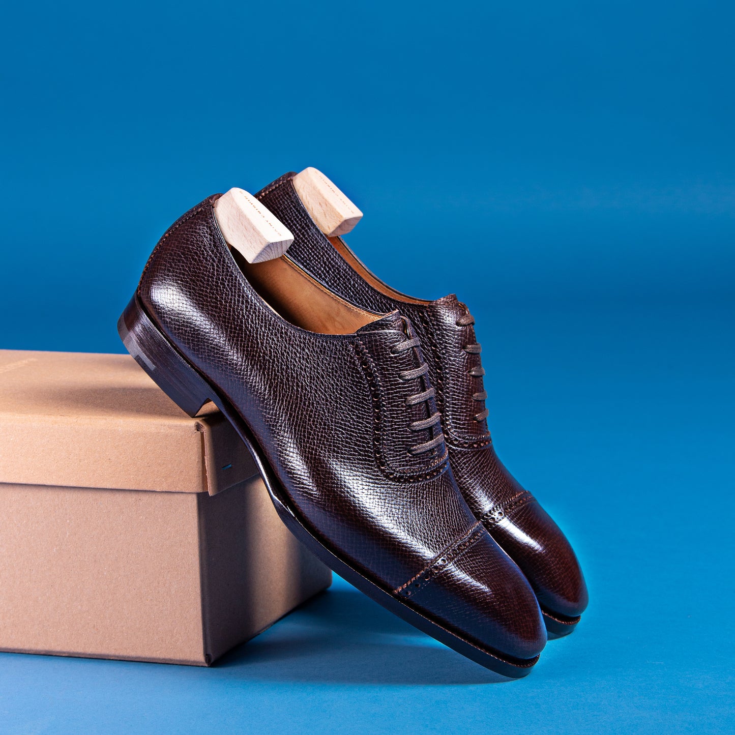 Oxford with brogue cap toe - 8F