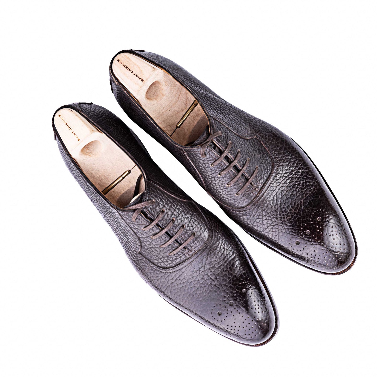 Plain oxford with perforated tip