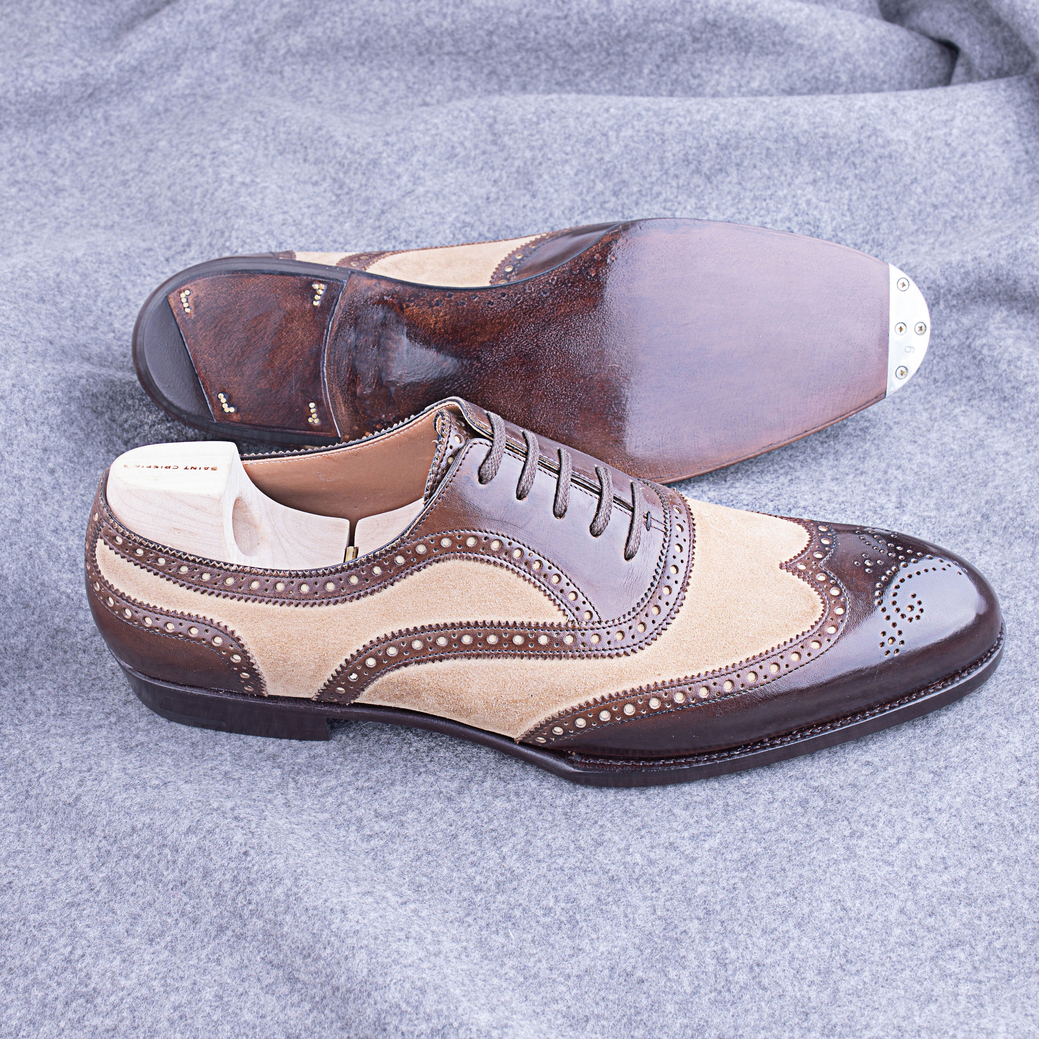 Oxford in leather and canvas, full brogueing, cuban heel – Saint Crispin's