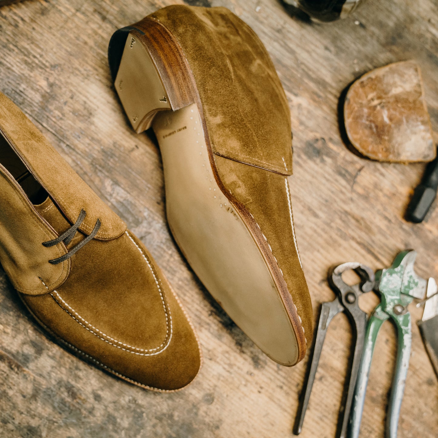 Chukka boots with handstitched Norwegian apron