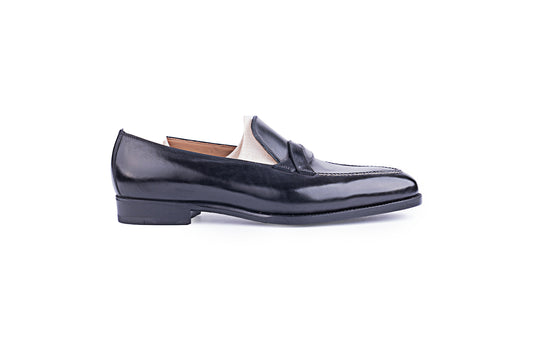 Entwinded loafer in Black Crust calf leather