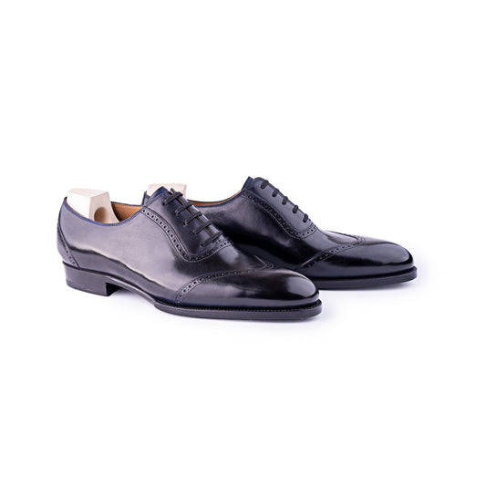 Queens - Oxford, round wing tip with brogueing