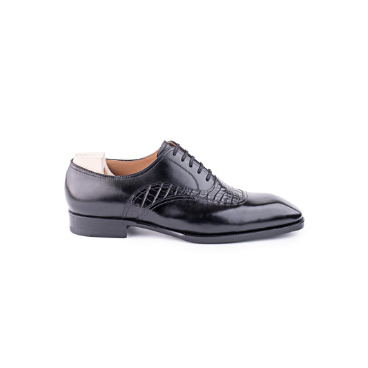 Straight wing dress Oxford with Croc application in black calf leather