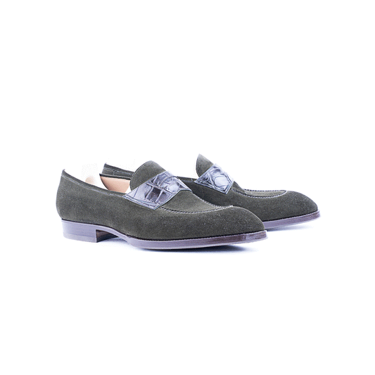 Classic Penny loafer with hand stitched apron