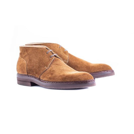 Chukka boots with two eyelets