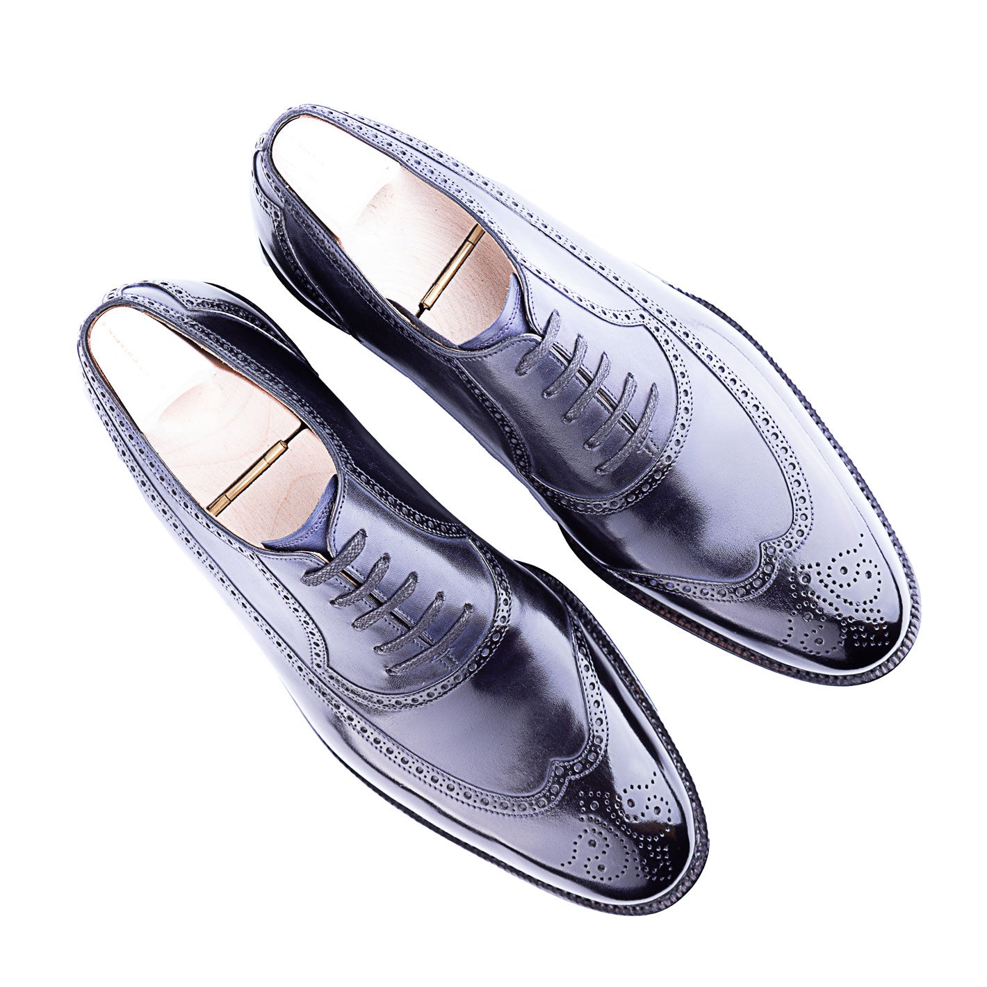Brogued Oxford with medallion