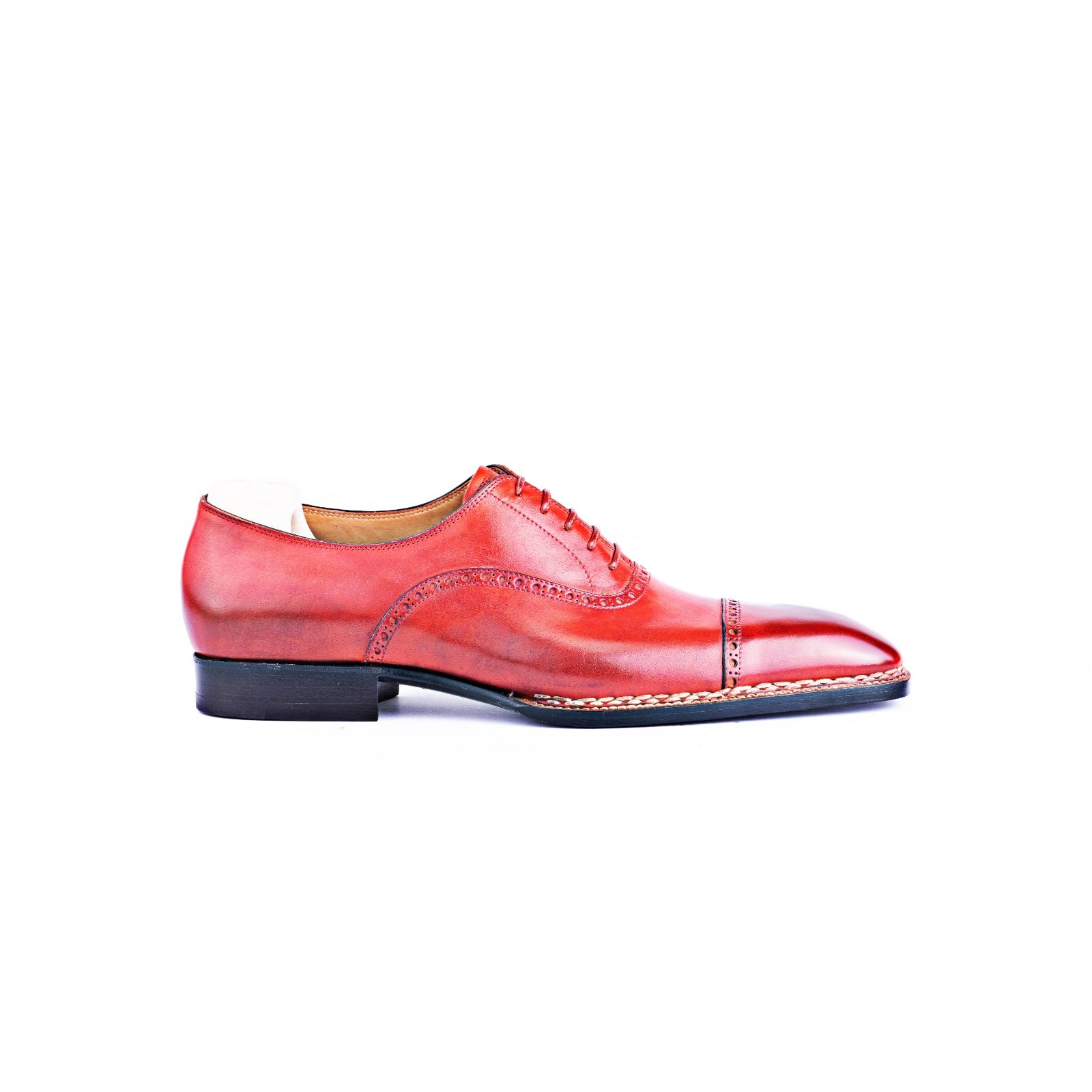 Oxford with brogueing on the straight toe cap and counter – Saint Crispin's