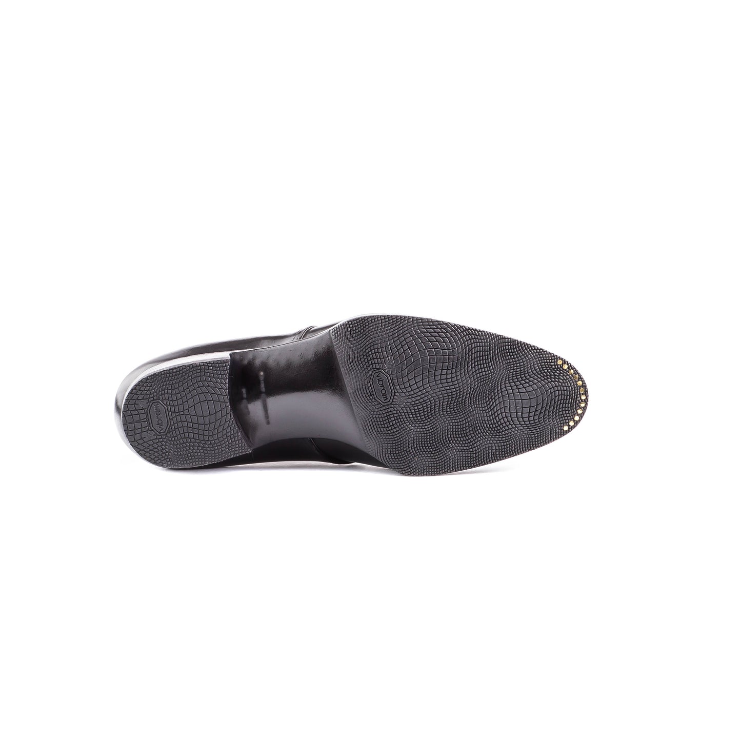 Loafer with hand stitched apron and tassels, no split toe