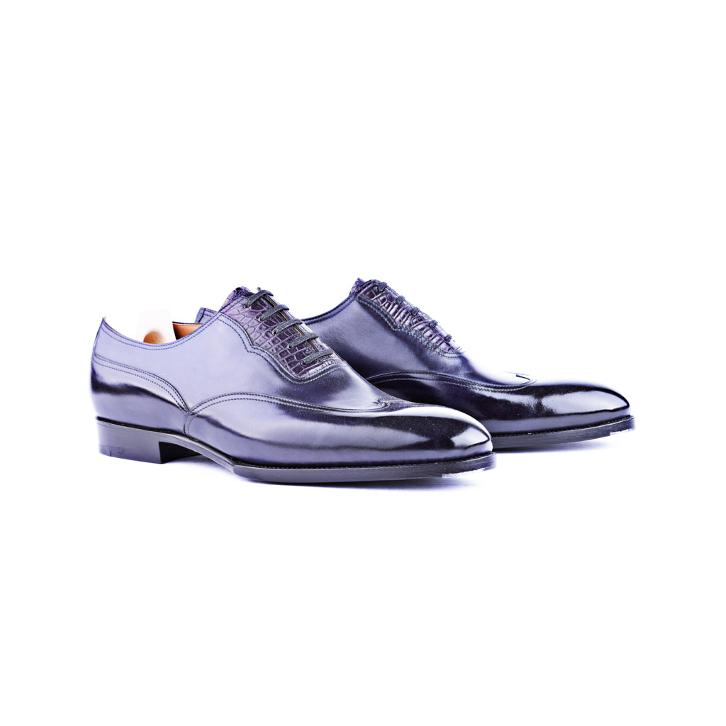 Oxford, plain sewn wing tip with alligator leather