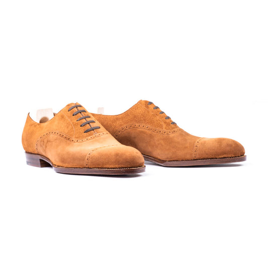 Straight toe cap Oxford with counter brogueing in light brown Janus suede