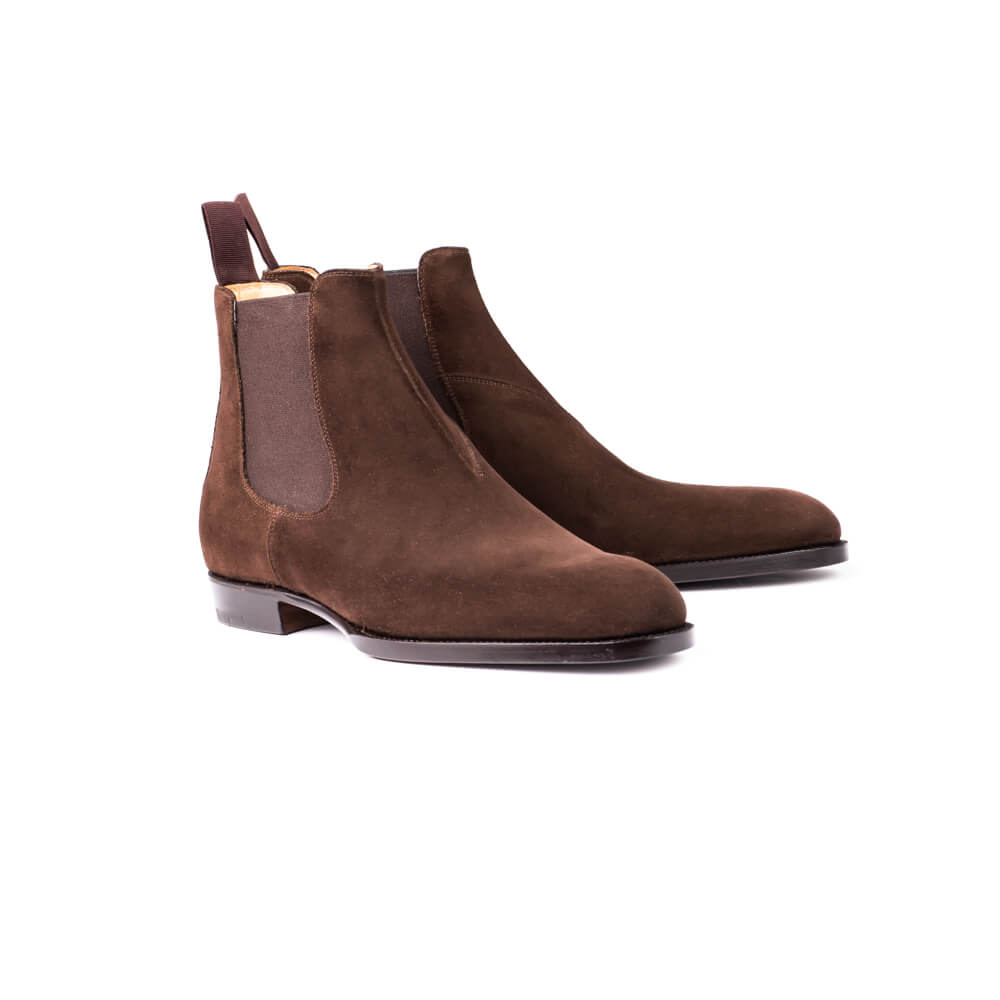 Chelsea Boots, elastic sided in dark brown suede