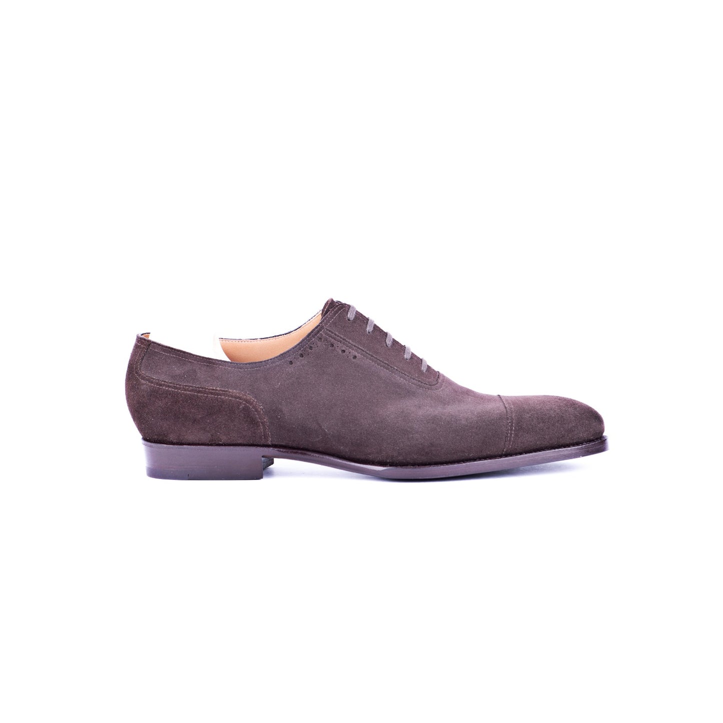 Oxford, plain sewn, straight toe box and sparingly perforated vamp - 10F