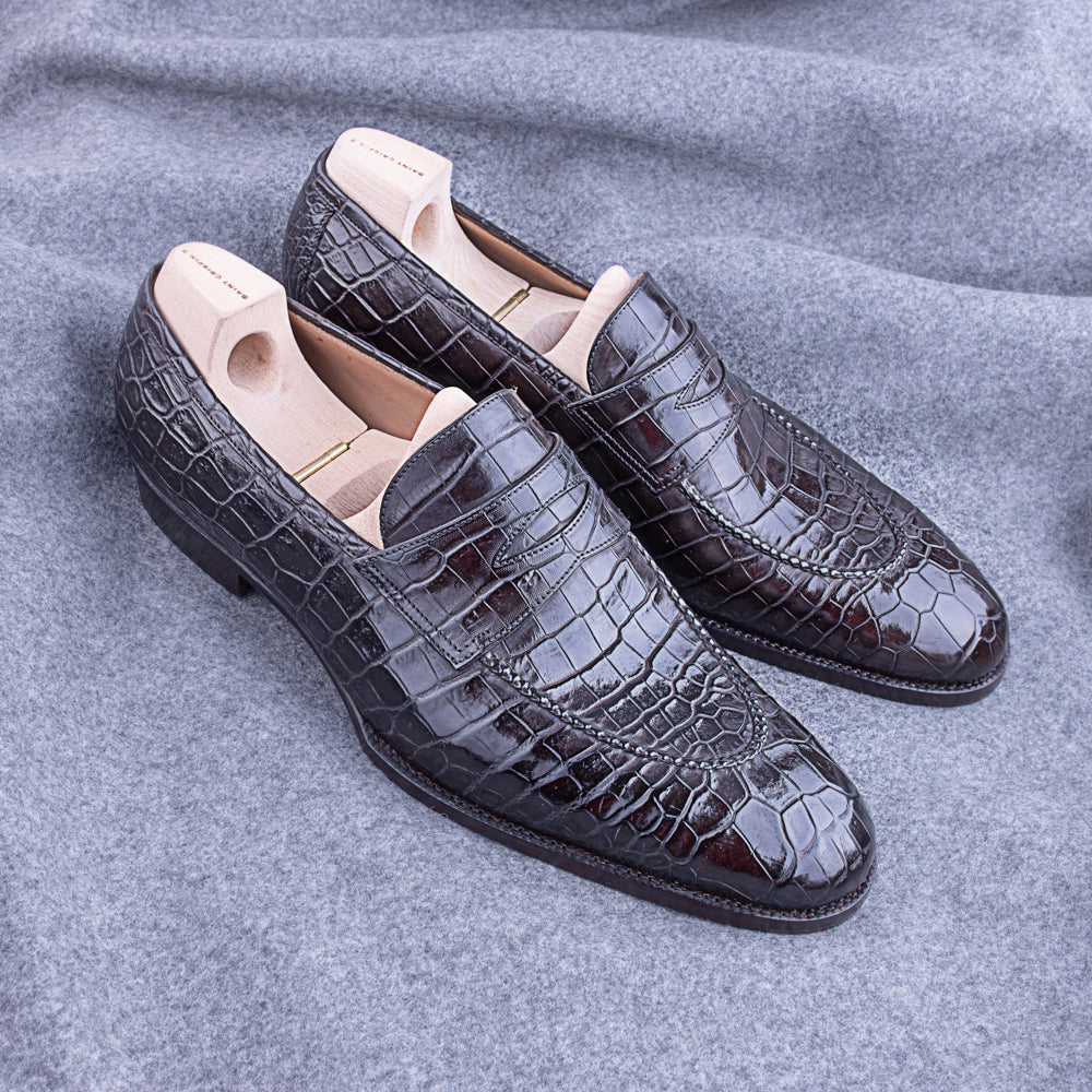 Classic Penny Loafer with hand stitched apron in dark brown Alligator